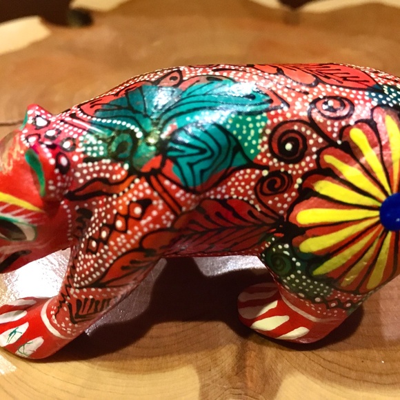 Hand made alebrije folk art Oaxaca Spirit Bear carving - Picture 2 of 5